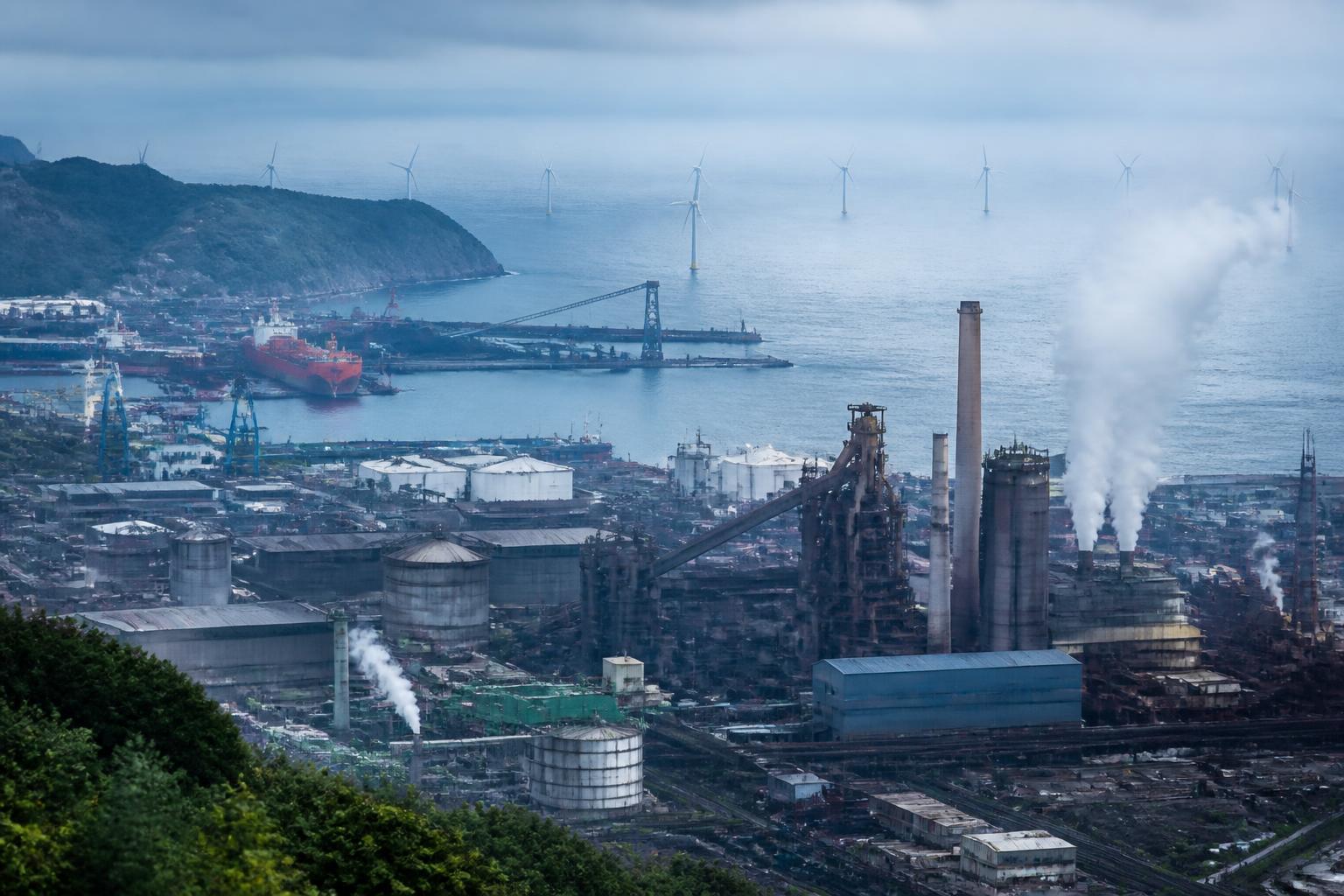 descubre la guía 2026 sobre el mercado del carbono y la descarbonización industrial en el arco cantábrico, con estrategias clave para un futuro sostenible y competitivo.